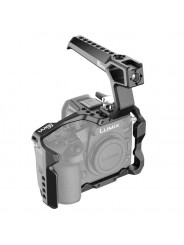 Panasonic GH6 Cage 8Sinn - - Punkty montażowe 1/4" - Punkt ustalający Arri (punkt montażowy 3/8" na górze) - Gwinty M4 (górny