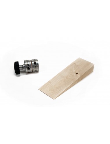 Udengo Wedge Track - Ogromne kliny kompensacyjne wykonane są z twardego drewna.  1