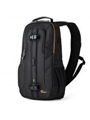 Plecak Slingshot Edge 250 AW Black Lowepro - 
Kompaktowa lustrzanka cyfrowa z dołączonym obiektywem (np. 18-200 mm) plus dodatko