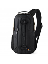 Plecak Slingshot Edge 250 AW Black Lowepro - 
Kompaktowa lustrzanka cyfrowa z dołączonym obiektywem (np. 18-200 mm) plus dodatko