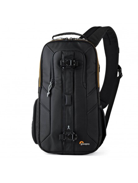 Plecak Slingshot Edge 250 AW Black Lowepro - 
Kompaktowa lustrzanka cyfrowa z dołączonym obiektywem (np. 18-200 mm) plus dodatko