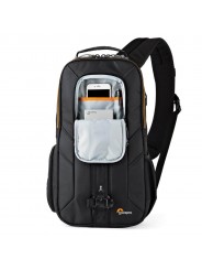 Plecak Slingshot Edge 250 AW Black Lowepro - 
Kompaktowa lustrzanka cyfrowa z dołączonym obiektywem (np. 18-200 mm) plus dodatko