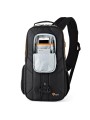 Plecak Slingshot Edge 250 AW Black Lowepro - 
Kompaktowa lustrzanka cyfrowa z dołączonym obiektywem (np. 18-200 mm) plus dodatko