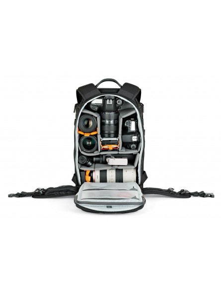 Lowepro Plecak ProTactic BP 350 AW II Black Lowepro - System rozdzielaczy QuickShelf™ otwiera się na 3-poziomową półkę lub skład