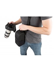 Lowepro ProTactic Lens Exchange 200 AW Lowepro - Tymczasowo trzyma 2 soczewki podczas wymiany Wygodna rękojeść główna zapewnia p