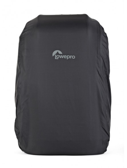 Lowepro Plecak ProTactic BP 350 AW II Black Lowepro - System rozdzielaczy QuickShelf™ otwiera się na 3-poziomową półkę lub skład