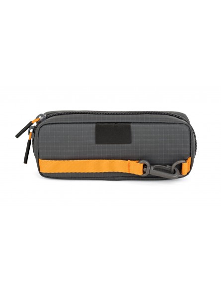 Lowepro GearUp Memory Wallet 20 Dark Grey Lowepro - Pasuje do kart CF, XQD i SD Zaczep do paska z tyłu zapewnia łatwy i bezpiecz