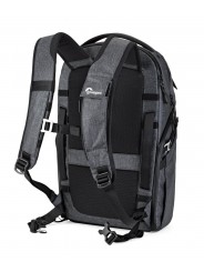 Plecak FreeLine BP 350 AW Grey Lowepro - System rozdzielaczy QuickShelf™ otwiera się na 3-poziomową półkę lub składa się na płas