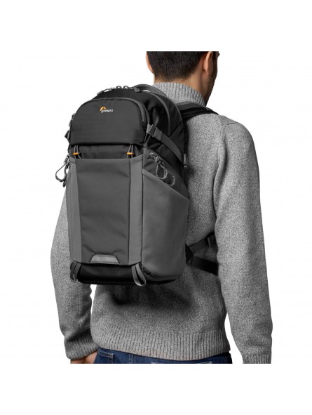 Lowepro Plecak Photo Active BP 200 AW Black/Grey Lowepro - System rozdzielaczy QuickShelf™ otwiera się na 3-poziomową półkę lub 