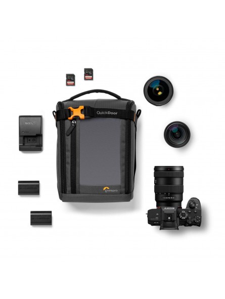 Lowepro GearUp Creator Box L II Lowepro - Przegrody wewnętrzne dostosowują się, aby zabezpieczyć aparat bezlusterkowy i dodatkow