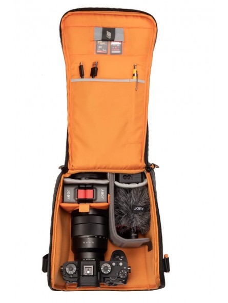 Lowepro GearUp Creator Box L II Lowepro - Przegrody wewnętrzne dostosowują się, aby zabezpieczyć aparat bezlusterkowy i dodatkow