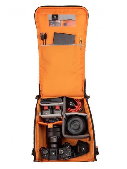 Lowepro GearUp Creator Box XL II Lowepro - Przegrody wewnętrzne dostosowują się, aby zabezpieczyć aparat bezlusterkowy i obiekty