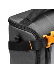 Lowepro GearUp Creator Box L II Lowepro - Przegrody wewnętrzne dostosowują się, aby zabezpieczyć aparat bezlusterkowy i dodatkow