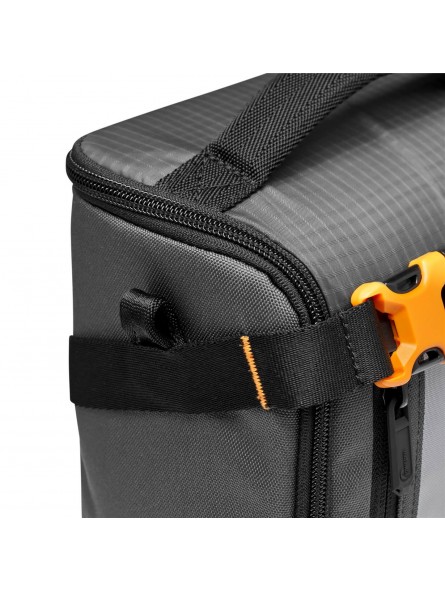 Lowepro GearUp Creator Box L II Lowepro - Przegrody wewnętrzne dostosowują się, aby zabezpieczyć aparat bezlusterkowy i dodatkow