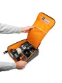 Lowepro GearUp Creator Box XL II Lowepro - Przegrody wewnętrzne dostosowują się, aby zabezpieczyć aparat bezlusterkowy i obiekty