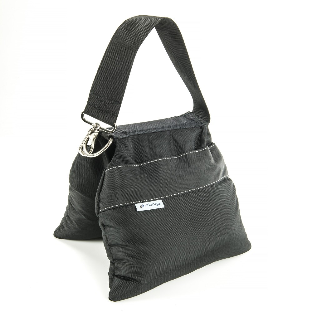 Sandbag Standard 7kg Udengo - Rozmiar: 26 cm x 24 cm / 10,2" x 9,5 "Waga: około 7 kg (wypełnienie suchym piaskiem)Materiał: