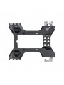 15mm Baseplate 8Sinn - Kluczowe cechy:
2 rozety Arri 32 mm
Kompatybilny z prętem 15 mm
3 x śruby radełkowane
4 gwintowane