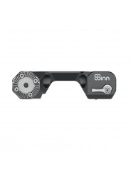 15mm Baseplate 8Sinn - Kluczowe cechy:
2 rozety Arri 32 mm
Kompatybilny z prętem 15 mm
3 x śruby radełkowane
4 gwintowane