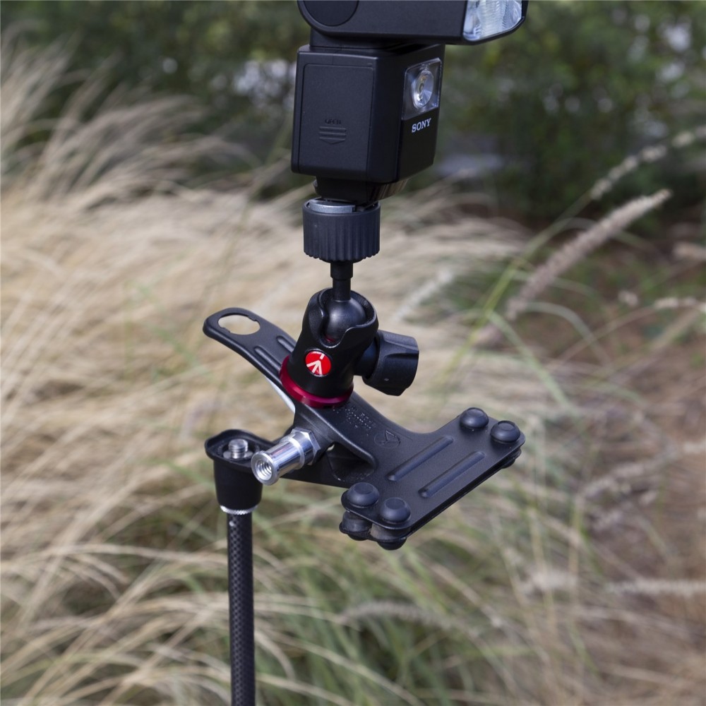 Zacisk sprężynowy zimnej stopki Manfrotto - Wszechstronny, lekki zacisk z wieloma opcjami mocowania
Innowacyjne mocowanie na