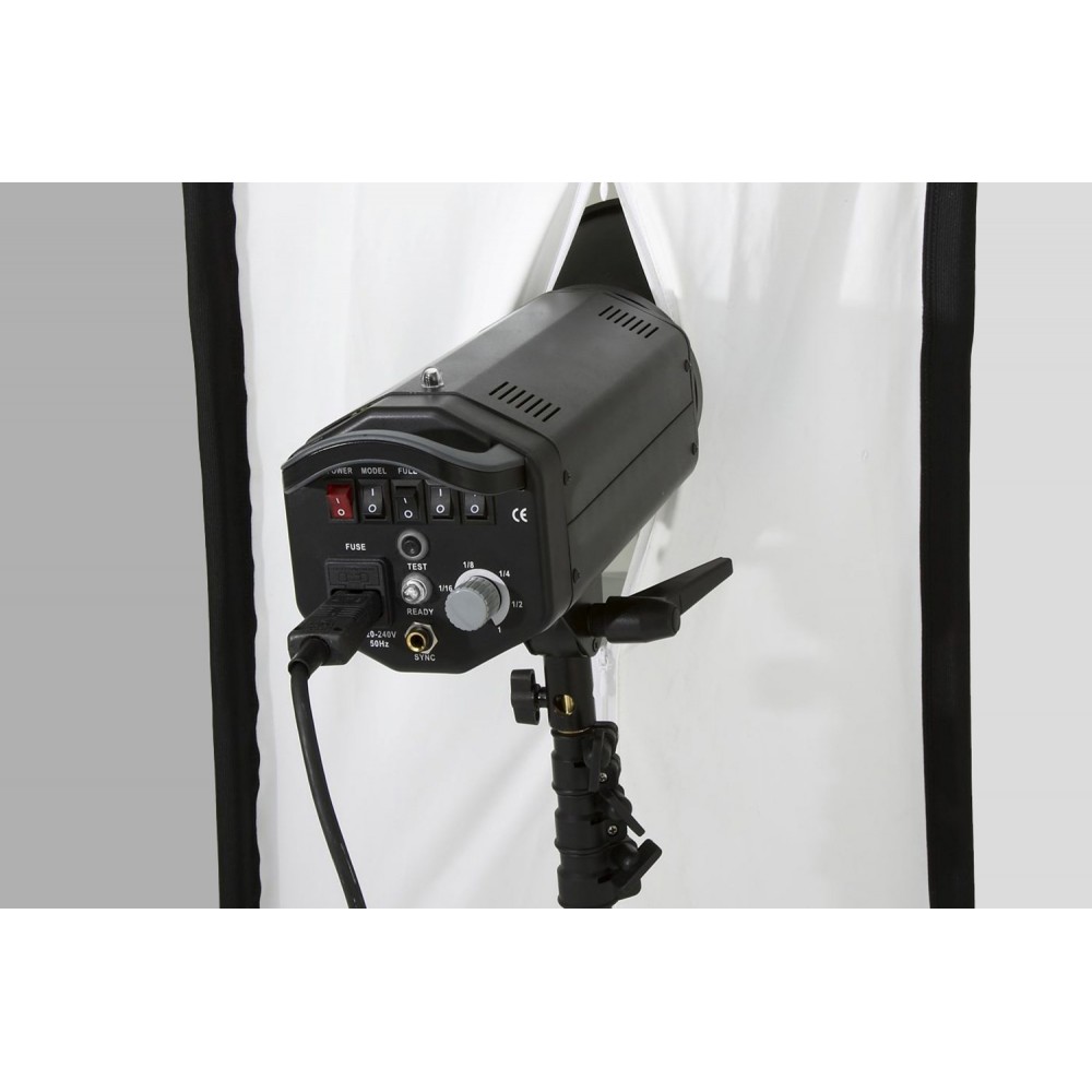 Tło HiLite 2,5 x 2,15 m Lastolite by Manfrotto - Idealne do fotografowania "High Key". 
Idealne do fotografii "High Key
Tło,