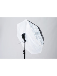 8:1 Parasol Lastolite by Manfrotto - funkcjonalność parasola i softboxa Zawiera etui do przenoszenia Rama z włókna szklanego 5